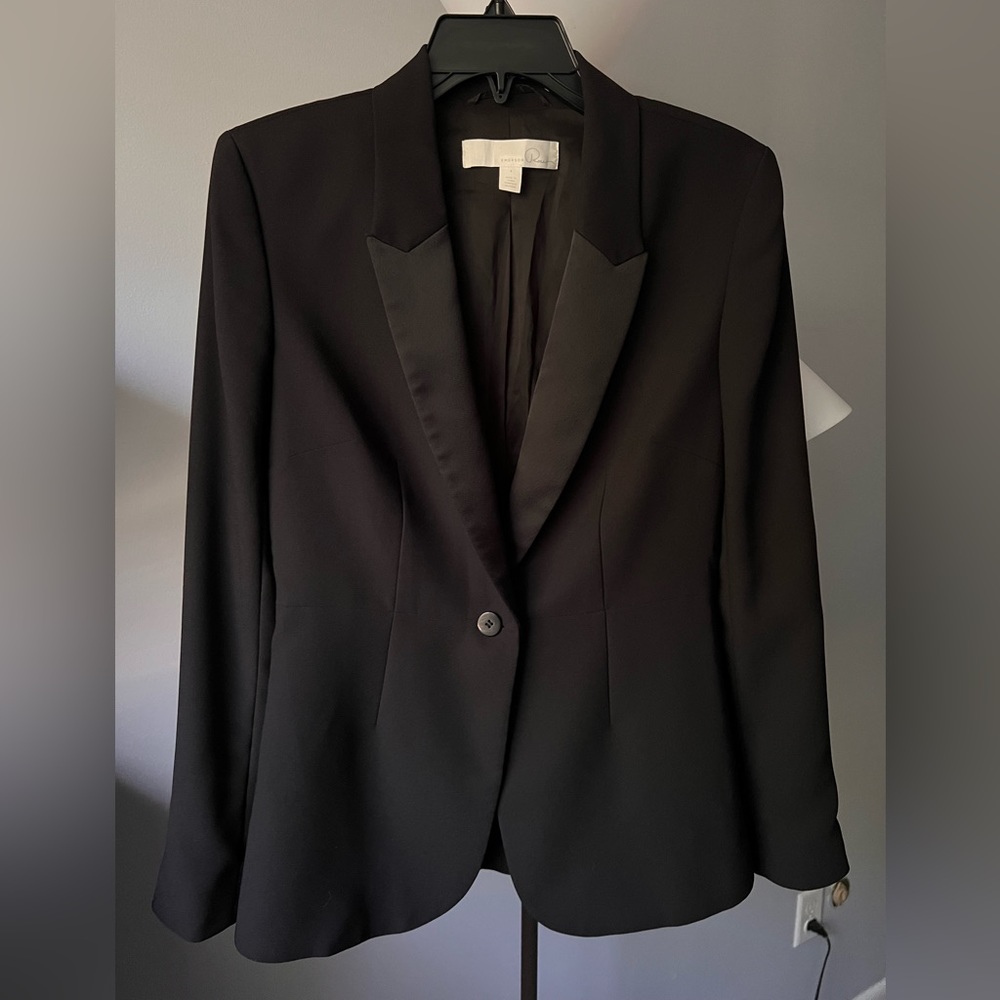 Black Tuxedo Emerson Rose Jackets. Size 4